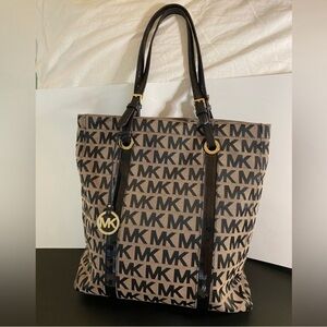 Michael Kors East West Sequin Stripe Tote EUC